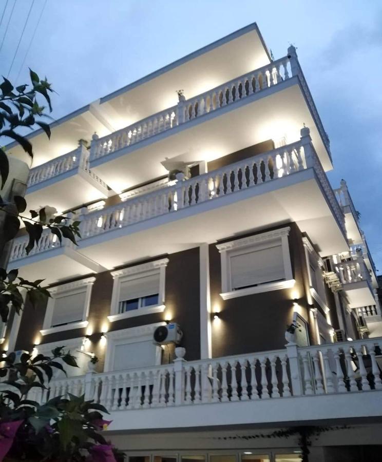 Elite Hotel Sarandë Exterior foto